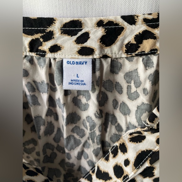 Old Navy Cheetah Print Blouse Top Size L - Picture 4 of 4